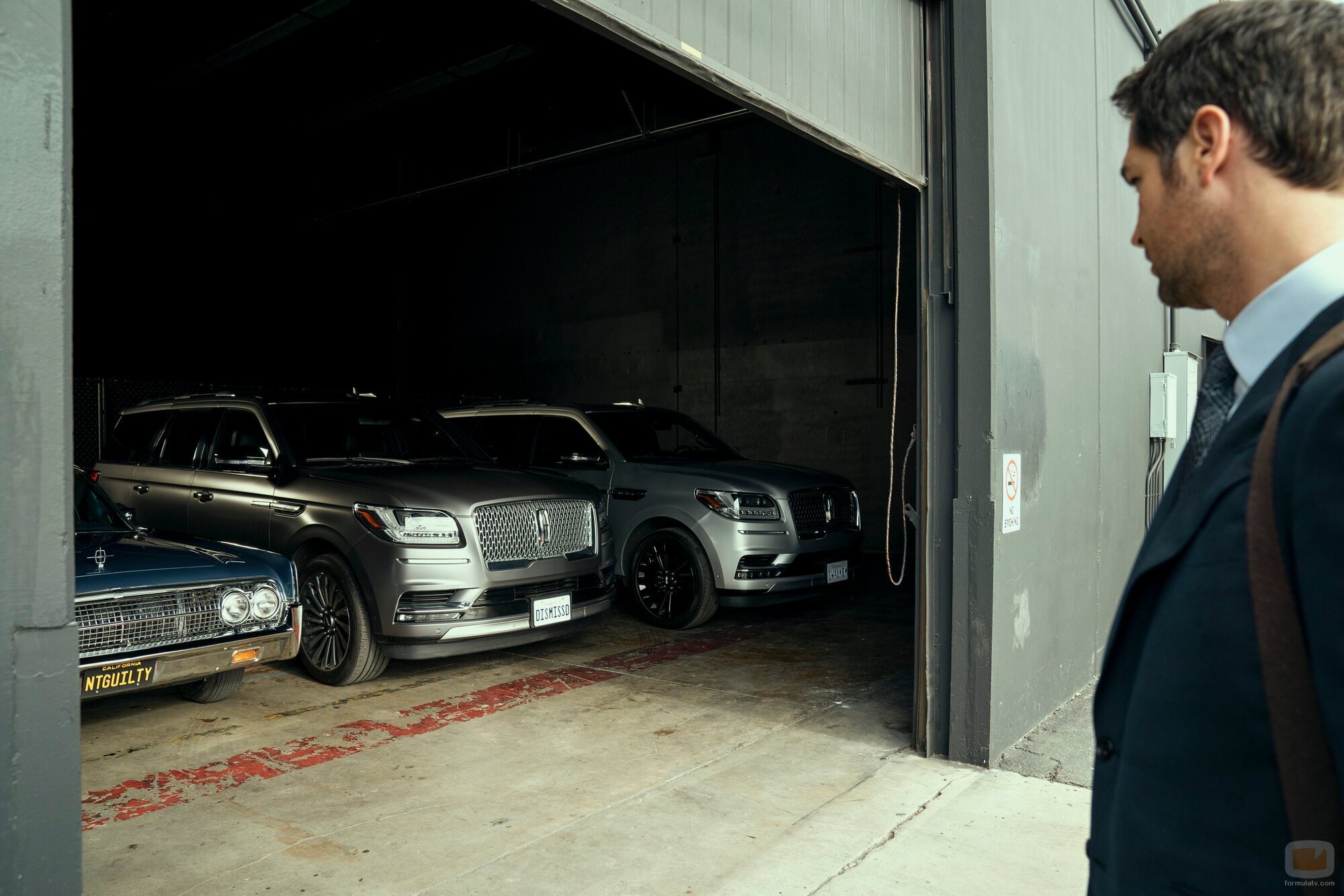 Manuel Garcia-Rulfo en el 1x01 de 'The Lincoln Lawyer'