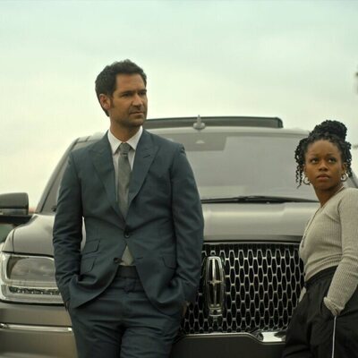Jazz Raycole y Manuel Garcia-Rulfo en Capítulo 2 titulado 'La pieza mágica' de 'El abogado del Lincoln'
