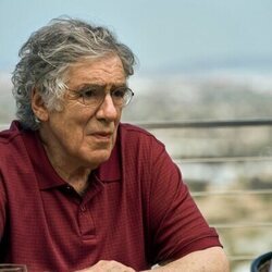 Elliott Gould en 1x06 titulado 'Corrupto' de 'El abogado del Lincoln'