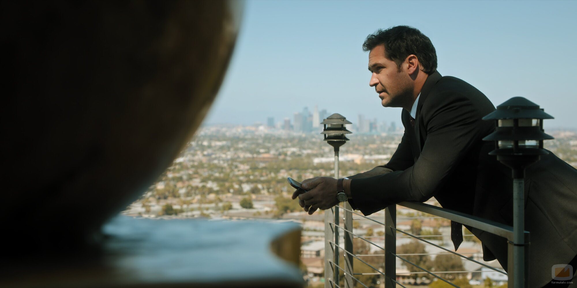 Manuel Garcia-Rulfo en el 'Corrupto' de 'The Lincoln Lawyer'