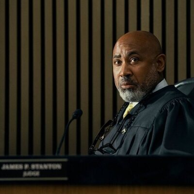 Lamont Thompson en 'El lemming número siete' de 'The Lincoln Lawyer'