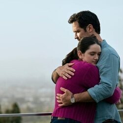 Manuel Garcia-Rulfo y Krista Warner en el 1x10 de 'The Lincoln Lawyer'