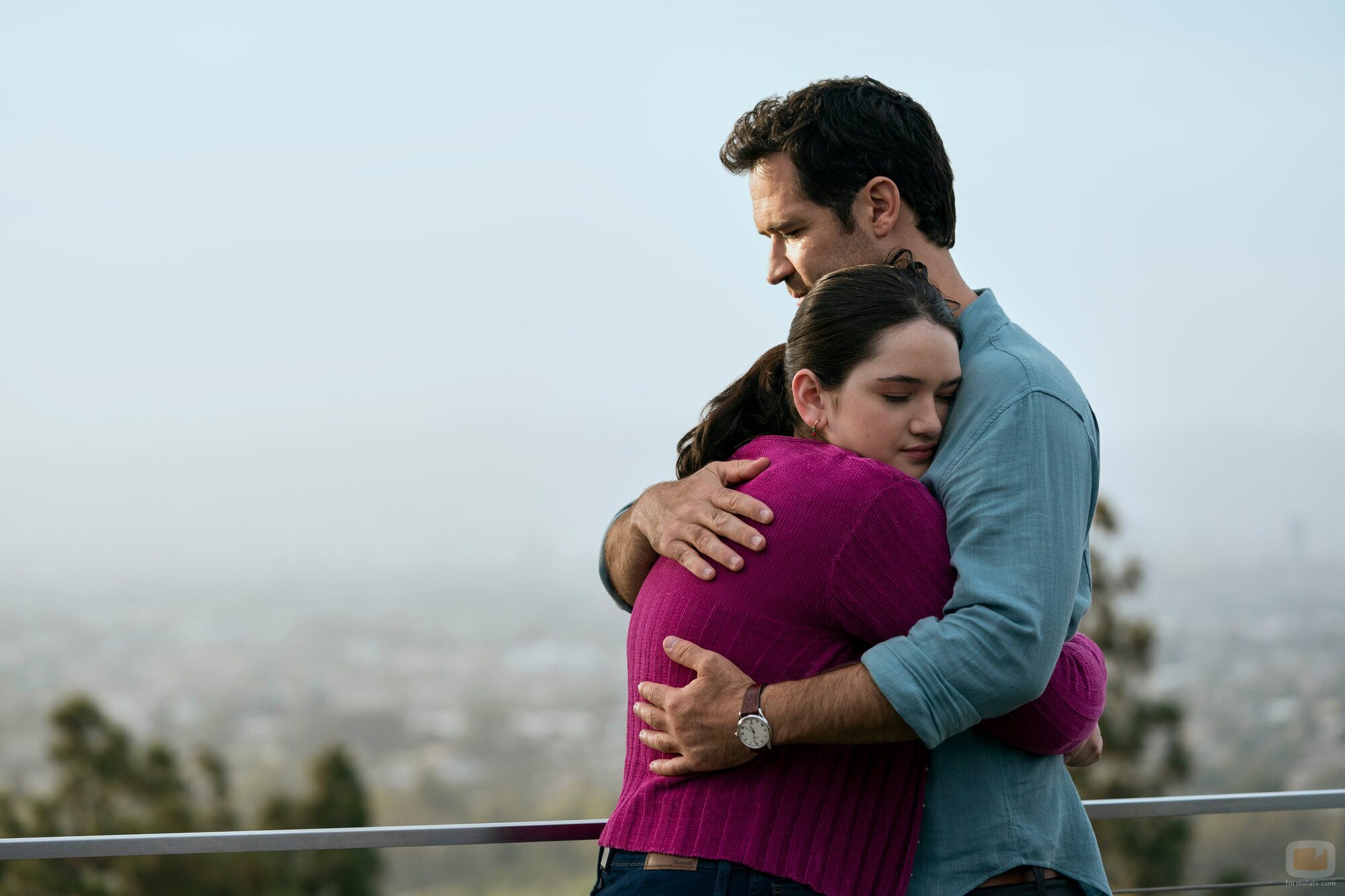 Manuel Garcia-Rulfo y Krista Warner en el 1x10 de 'The Lincoln Lawyer'