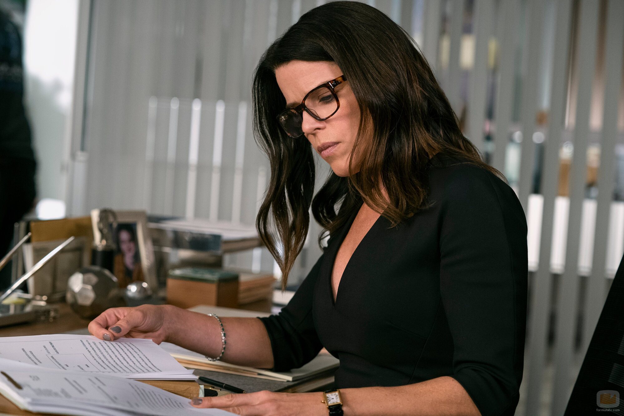 Neve Campbell en el 1x10 de 'The Lincoln Lawyer'