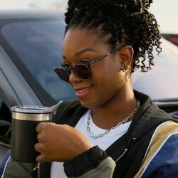 Jazz Raycole en Capítulo 1 titulado 'Las normas de conducta profesional' de 'El abogado del Lincoln'