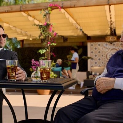 Elliott Gould y Manuel Garcia-Rulfo en 'Obligaciones' de 'El abogado del Lincoln'