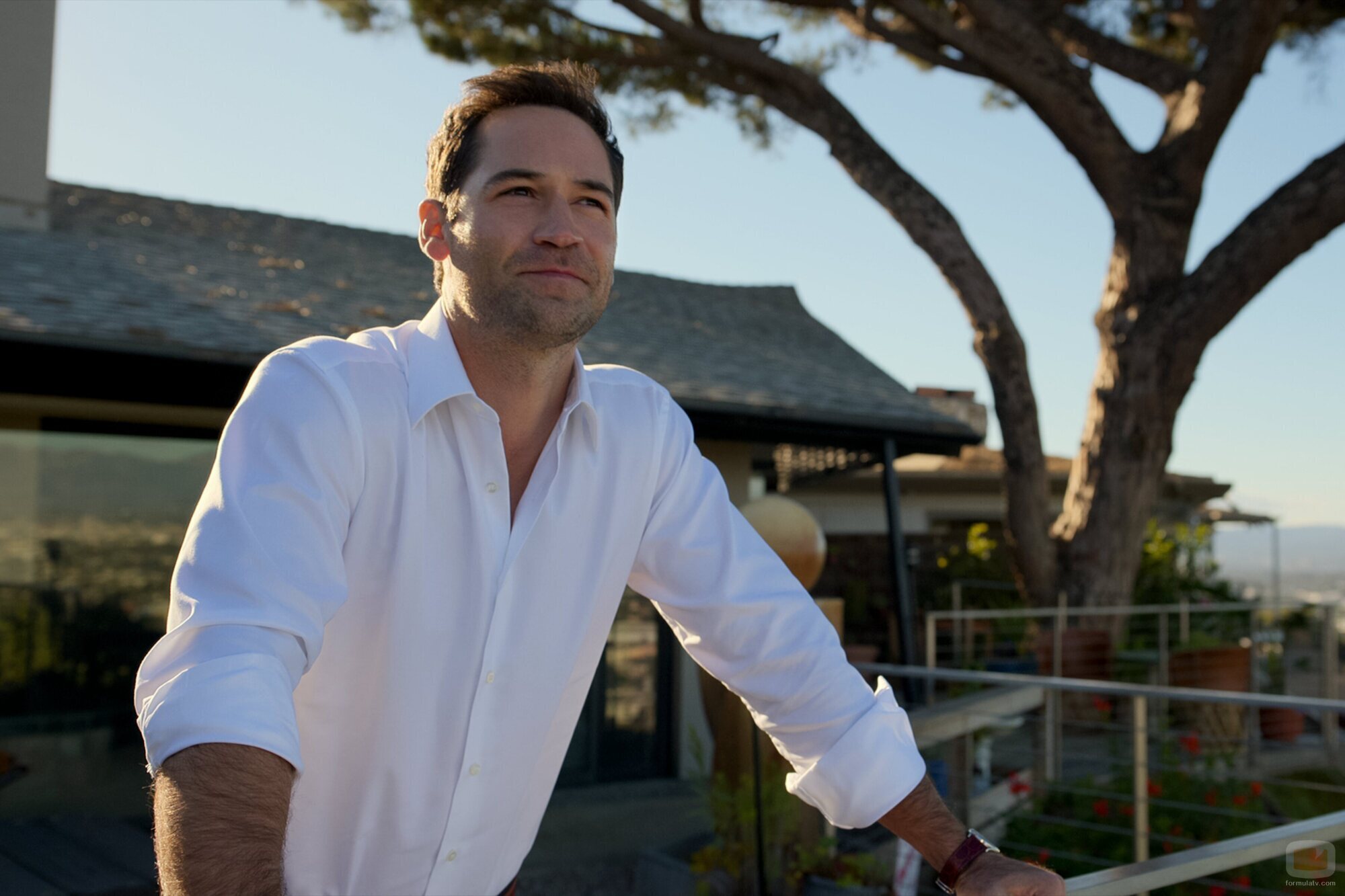 Imagen de Manuel Garcia-Rulfo en 2x02 'Obligaciones' de 'El abogado del Lincoln'