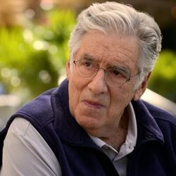 Elliott Gould en 2x02 'Obligaciones' de 'El abogado del Lincoln'