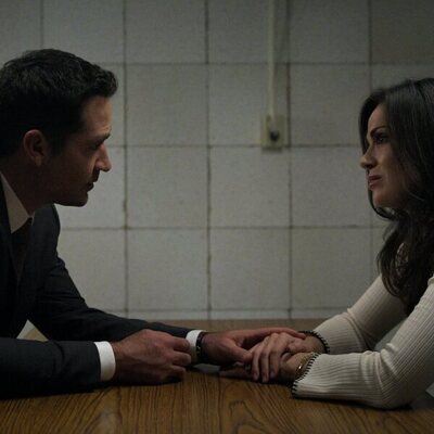 Lana Parrilla y Manuel Garcia-Rulfo en la temporada 2 y el capítulo 03 de 'El abogado del Lincoln'