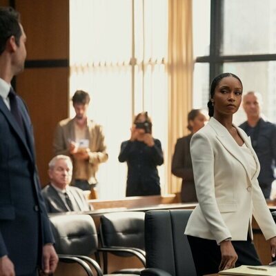 Yaya DaCosta y Manuel Garcia-Rulfo en el 2x03 de 'The Lincoln Lawyer'