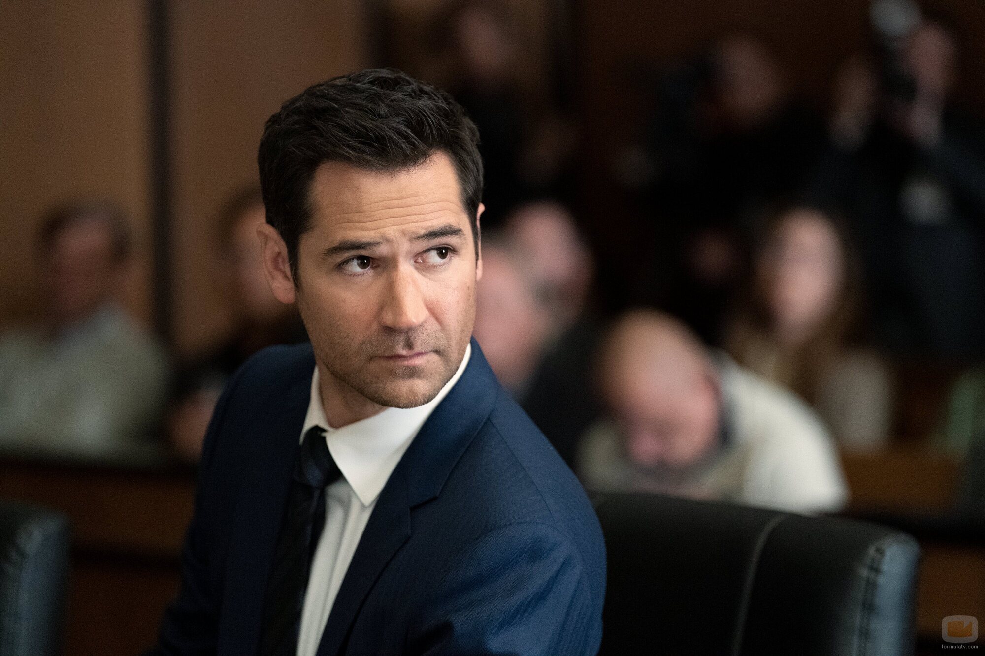 Manuel Garcia-Rulfo en 2x06 titulado 'Renuncia' de 'El abogado del Lincoln'