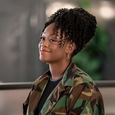 Jazz Raycole en el 3x01 de 'The Lincoln Lawyer'
