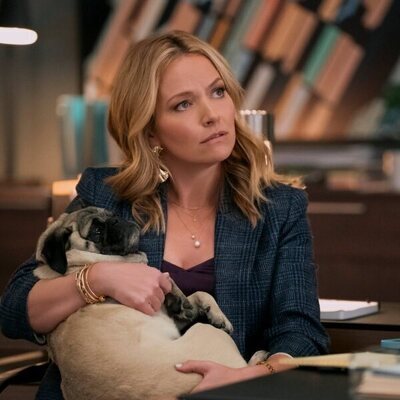 Becki Newton en 'Cargos especiales' de 'The Lincoln Lawyer'