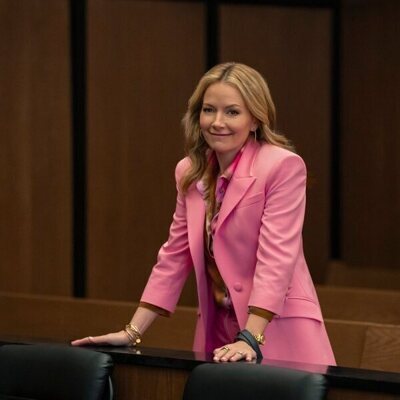 Becki Newton en Capítulo 2 titulado 'Cargos especiales' de 'El abogado del Lincoln'