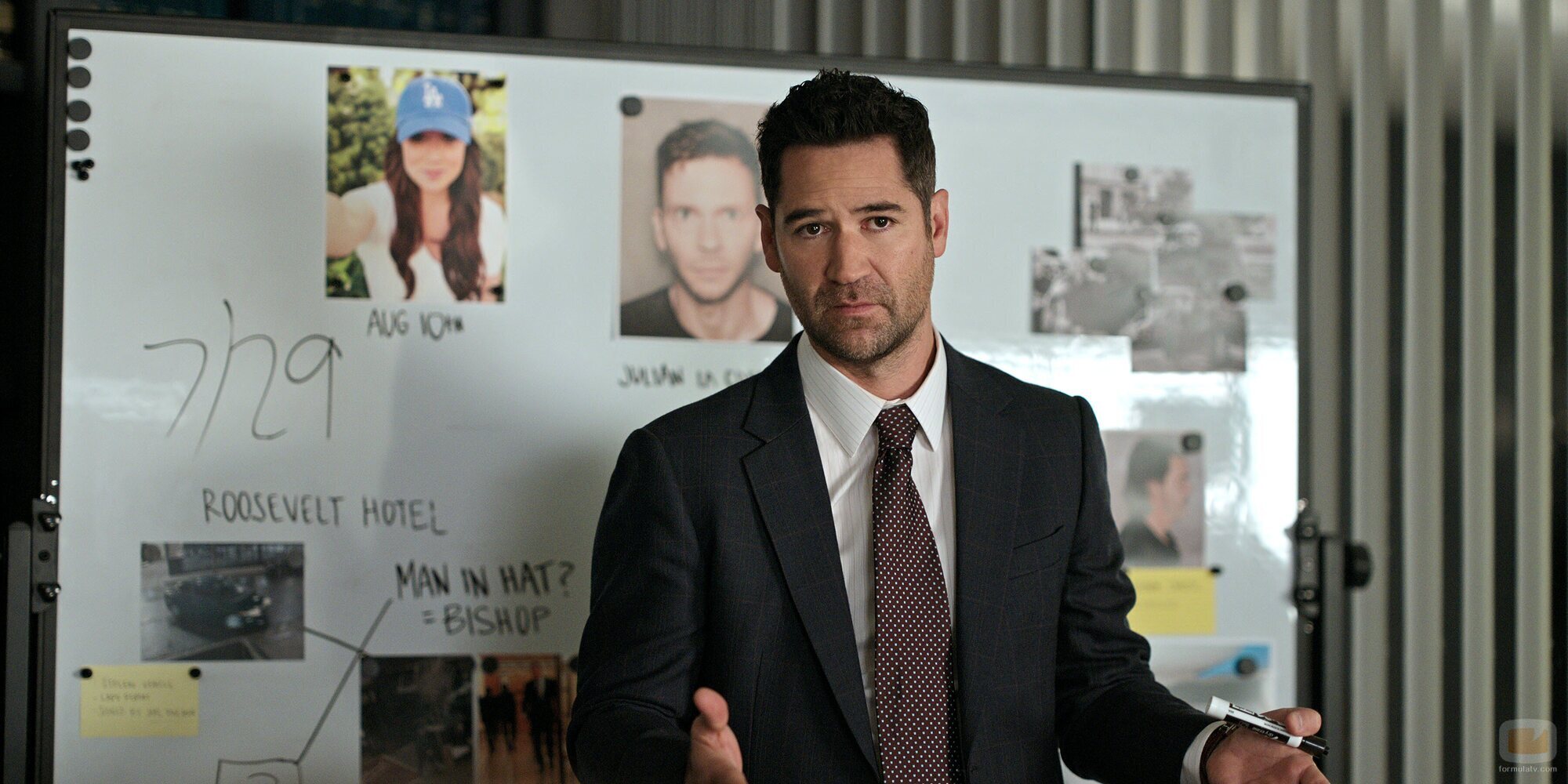 Manuel Garcia-Rulfo en el 'Lo que pasa en Victorville' de 'The Lincoln Lawyer'