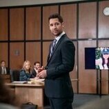 Manuel Garcia-Rulfo en la temporada 3 y el capítulo 06 de 'El abogado del Lincoln'