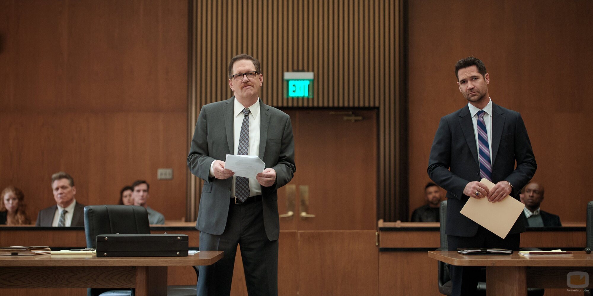 Holt McCallany y Manuel Garcia-Rulfo en Capítulo 6 titulado 'Imparable' de 'El abogado del Lincoln'