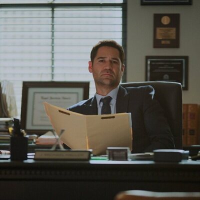 Manuel Garcia-Rulfo en el 'Hombre misterioso' de 'The Lincoln Lawyer'