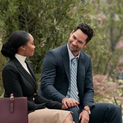 Yaya DaCosta y Manuel Garcia-Rulfo en la temporada 3 y el capítulo 09 de 'El abogado del Lincoln'