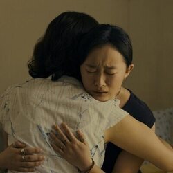 Ji-young Yoo en el 1x06 de 'Expats'