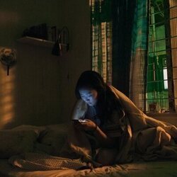 Ji-young Yoo en 1x06 titulado 'Hogar' de 'Expatriadas'