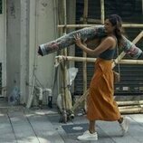 Sarayu Blue en 'Hogar' de 'Expats'