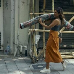 Sarayu Blue en 'Hogar' de 'Expats'