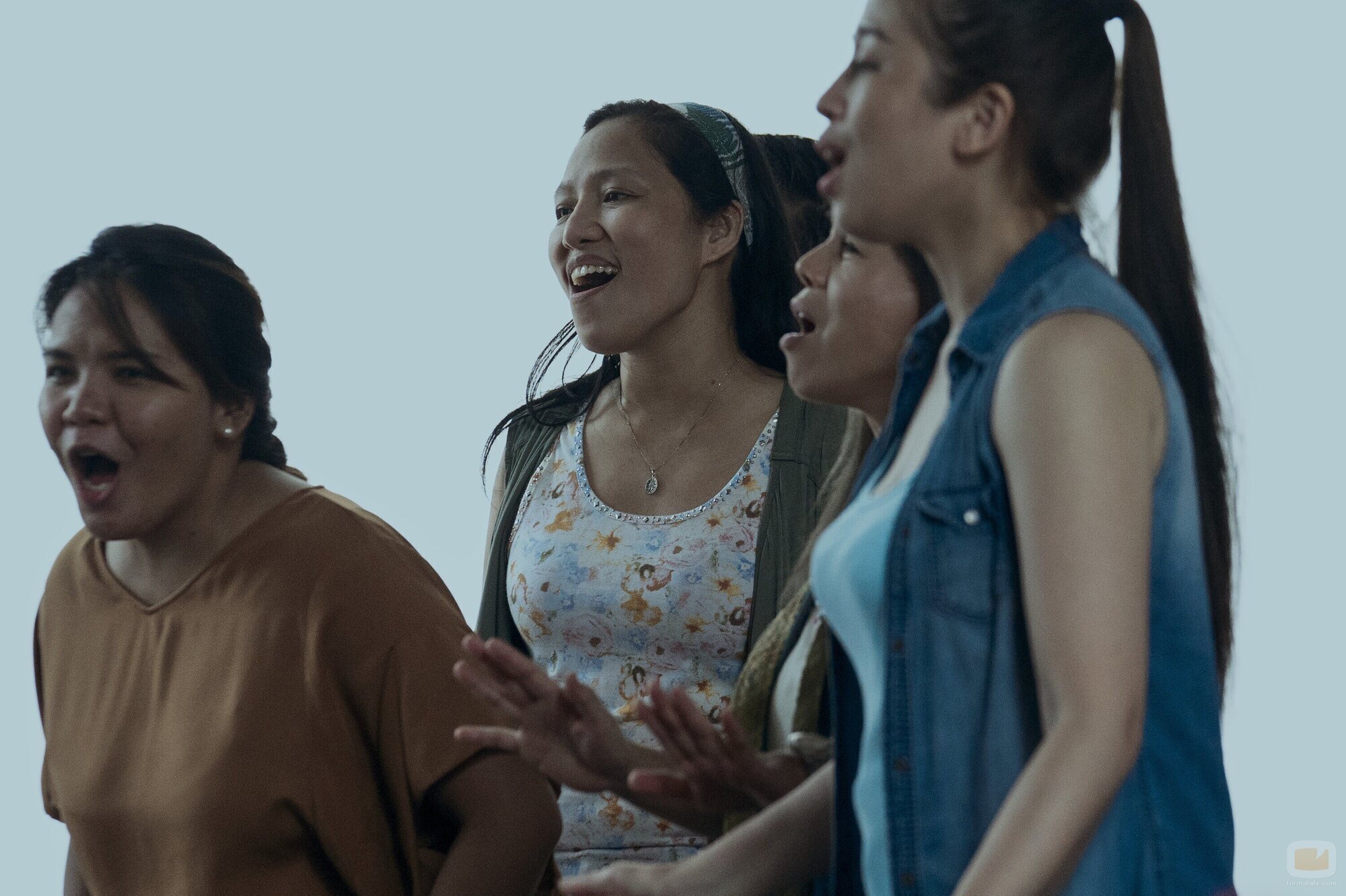Amelyn Pardenilla en 1x05 titulado 'Central' de 'Expatriadas'