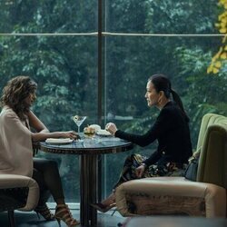 Sarayu Blue en el 1x05 de 'The Expatriates'