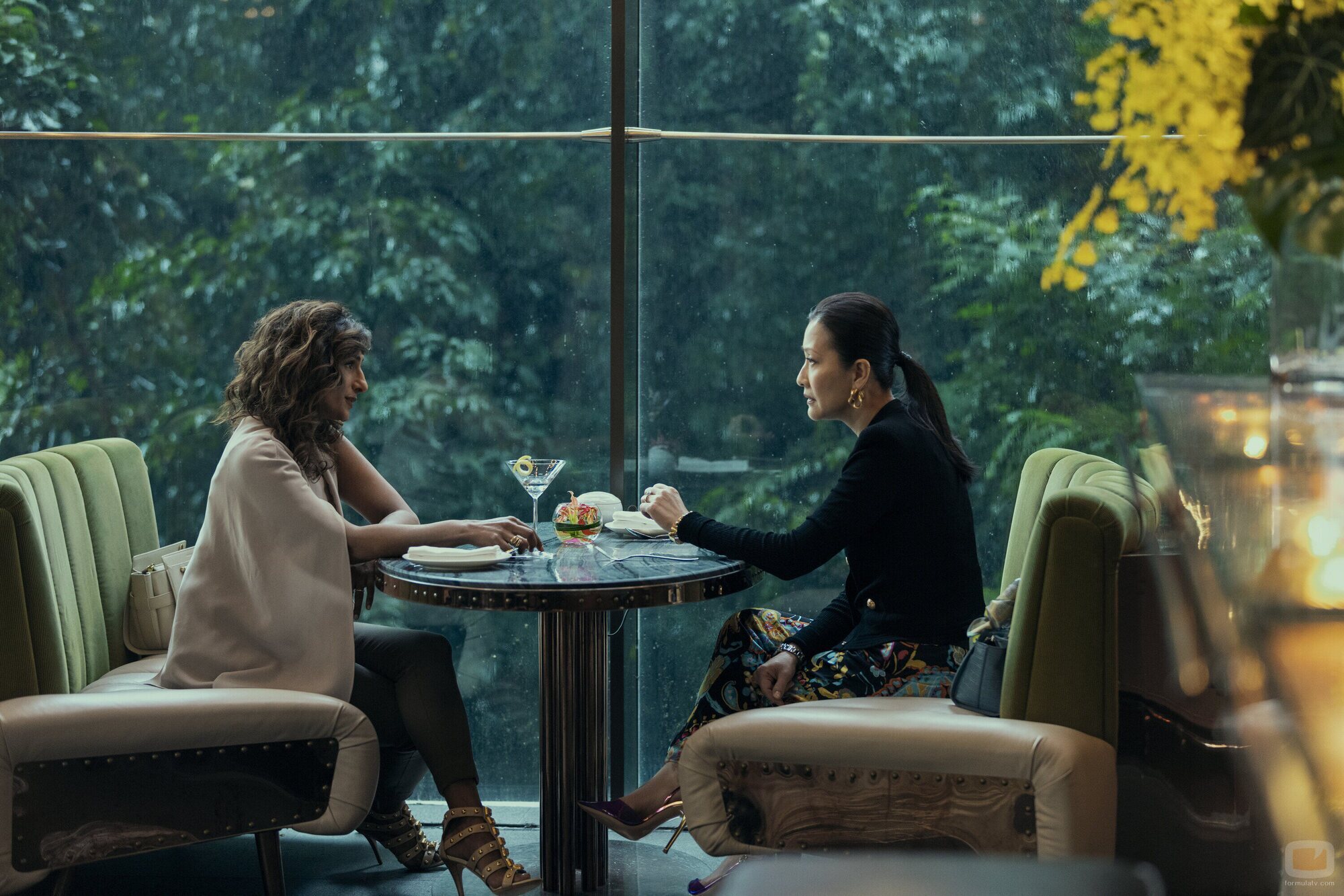 Sarayu Blue en el 1x05 de 'The Expatriates'