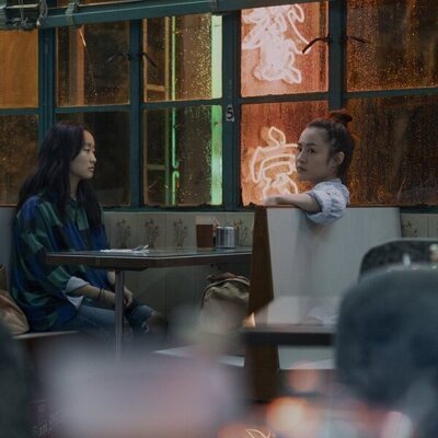 Ji-young Yoo en 'Central' de 'Expatriadas'