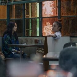 Ji-young Yoo en 'Central' de 'Expatriadas'