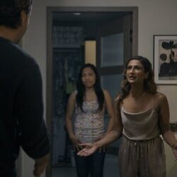 Sarayu Blue en el 1x05 de 'Expats'