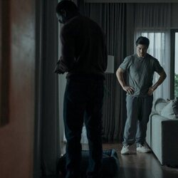 Brian Tee en el 1x05 de 'Expats'