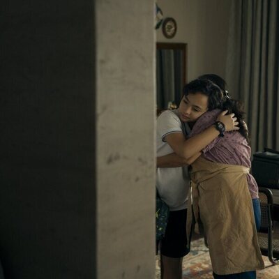 Bodhi del Rosario en la temporada 1 y el capítulo 05 de 'Expatriadas'