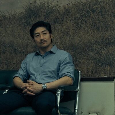 Brian Tee en 1x04 'El continente' de 'Expatriadas'