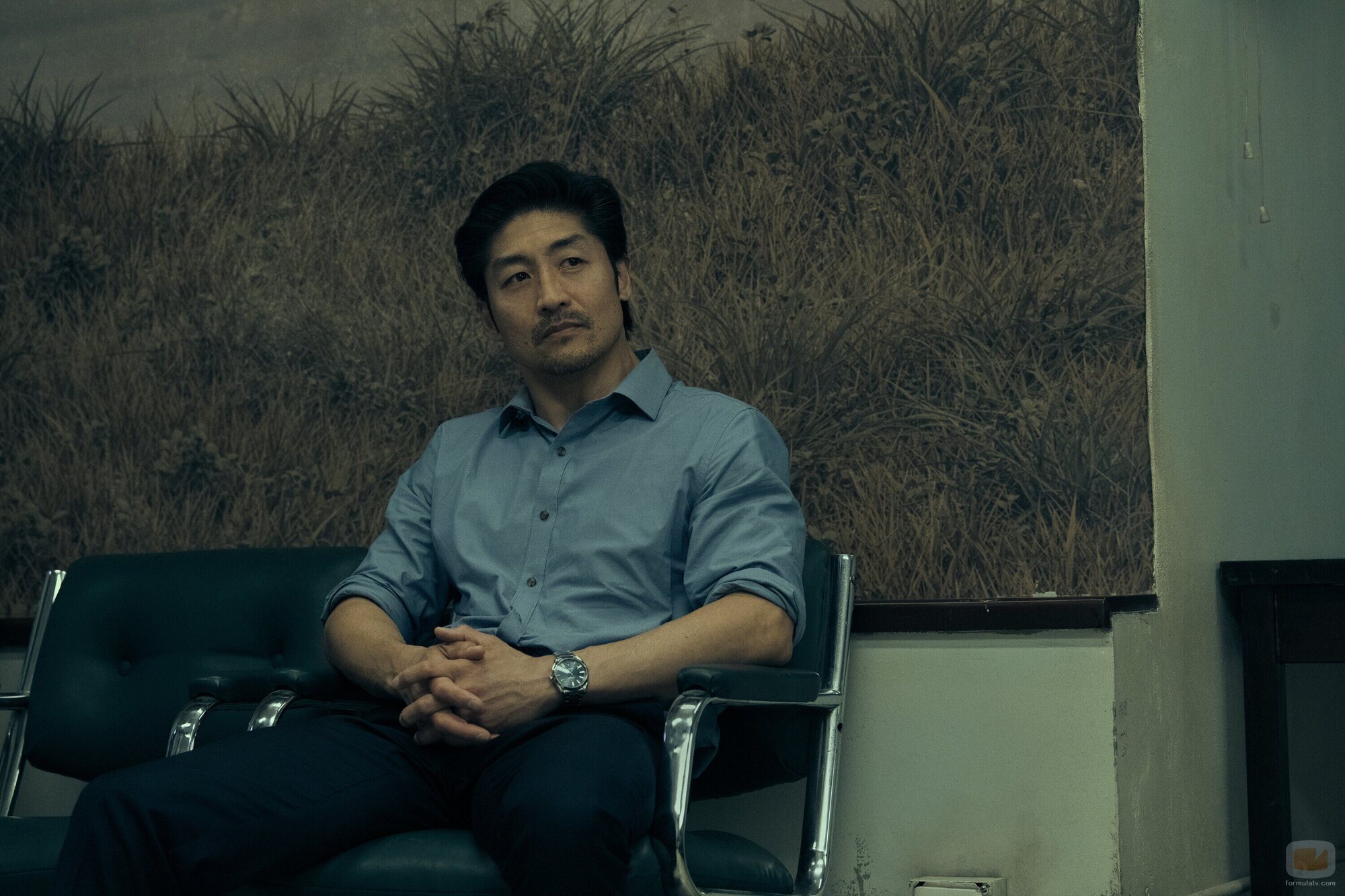 Brian Tee en 1x04 'El continente' de 'Expatriadas'
