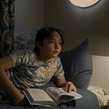 Bodhi del Rosario en 1x02 titulado 'Mongkok' de 'Expatriadas'