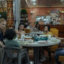 1x02 de 'The Expatriates'