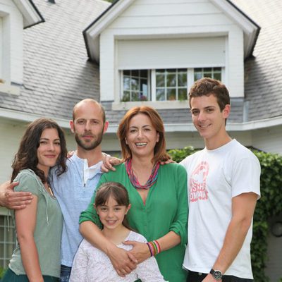 Protagonistas de 'Hay alguien ahí' en la casa