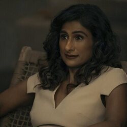 Sarayu Blue en 'Mongkok' de 'Expatriadas'