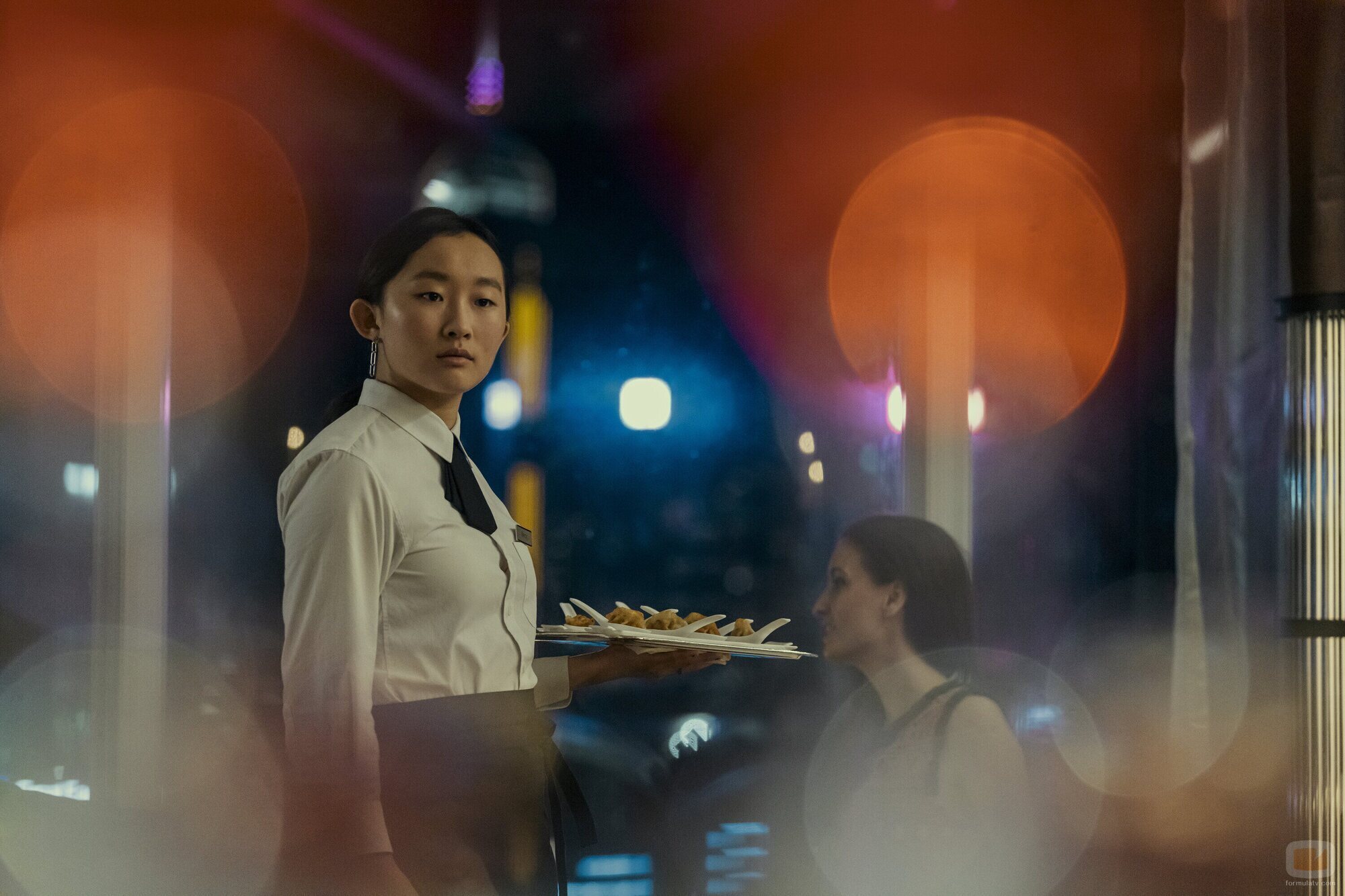 Ji-young Yoo en la temporada 1 y el capítulo 01 de 'Expatriadas'