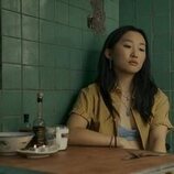 Ji-young Yoo en Capítulo 1 titulado 'The Peak' de 'Expatriadas'