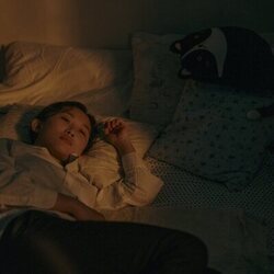 Ji-young Yoo en el 'The Peak' de 'The Expatriates'