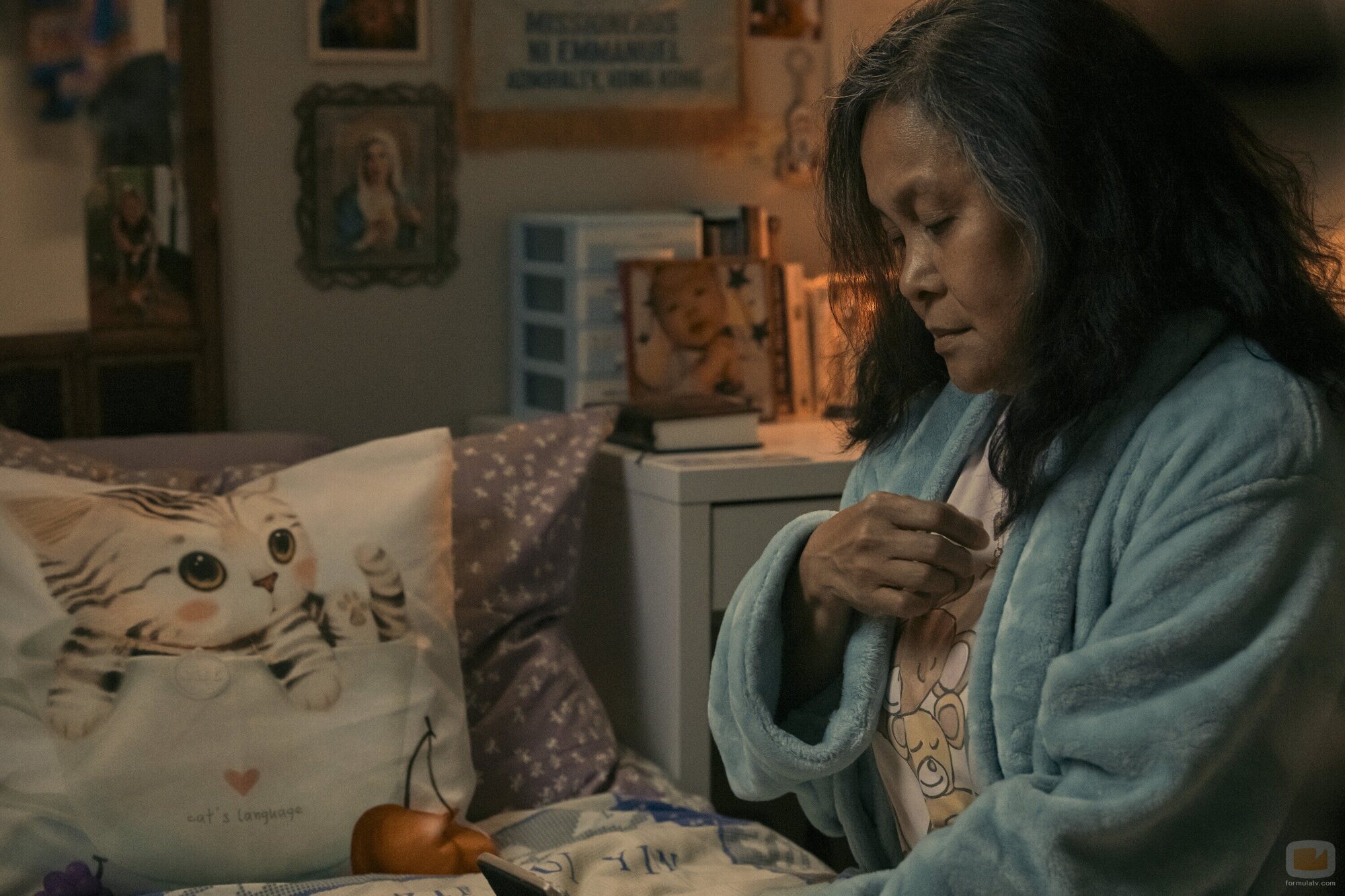 Ruby Ruiz en 1x01 'The Peak' de 'Expatriadas'