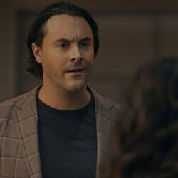 Jack Huston en Capítulo 1 titulado 'The Peak' de 'Expatriadas'