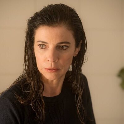Maribel Verdú en 1x04 titulado 'Miércoles Santo' de 'Cuando nadie nos ve'
