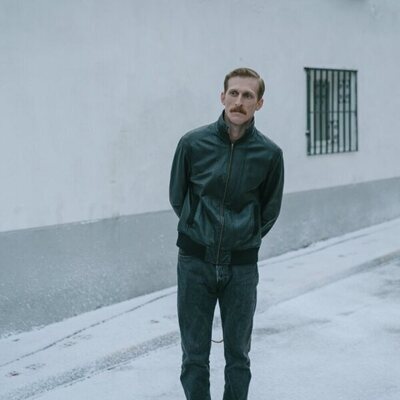 Austin Amelio en la temporada 1 y el capítulo 05 de 'Cuando nadie nos ve'