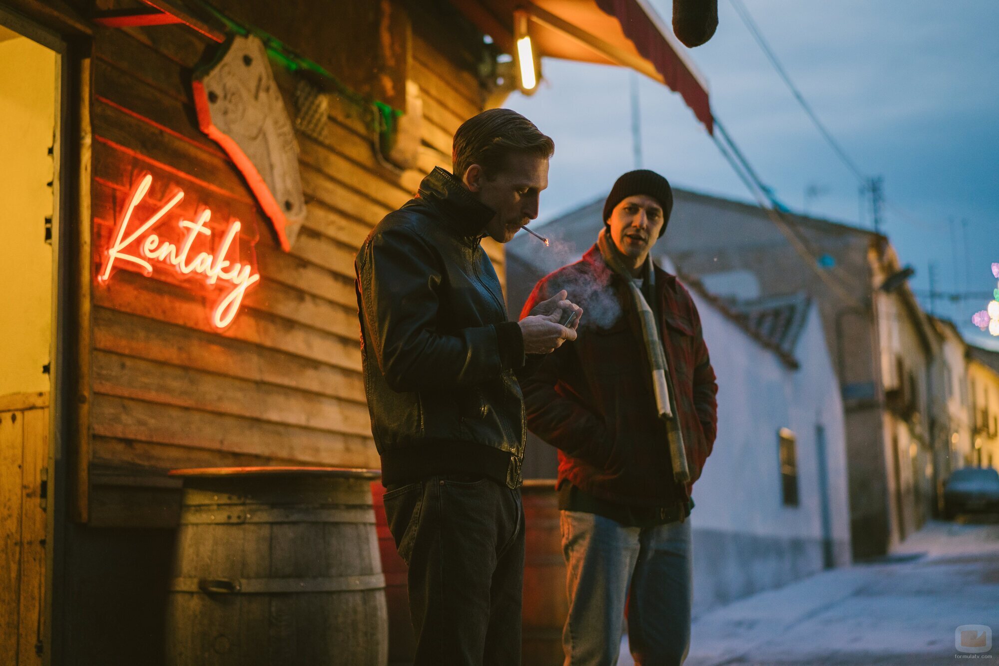 Escena de Austin Amelio en 1x05 titulado 'El Sargento Andrew Taylor' de 'Cuando nadie nos ve'