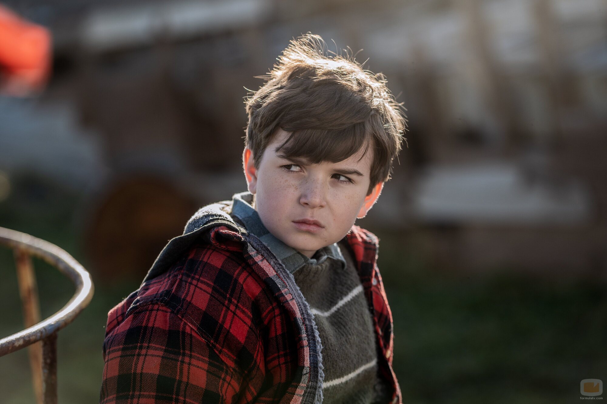 Simon Webster en Capítulo 1 titulado 'Destrozar' de 'From'